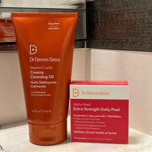 Dr Dennis Gross Cleansing Oil and Daily Peel Set